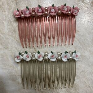 Pair of Vintage Decorative Hair Combs Pink White